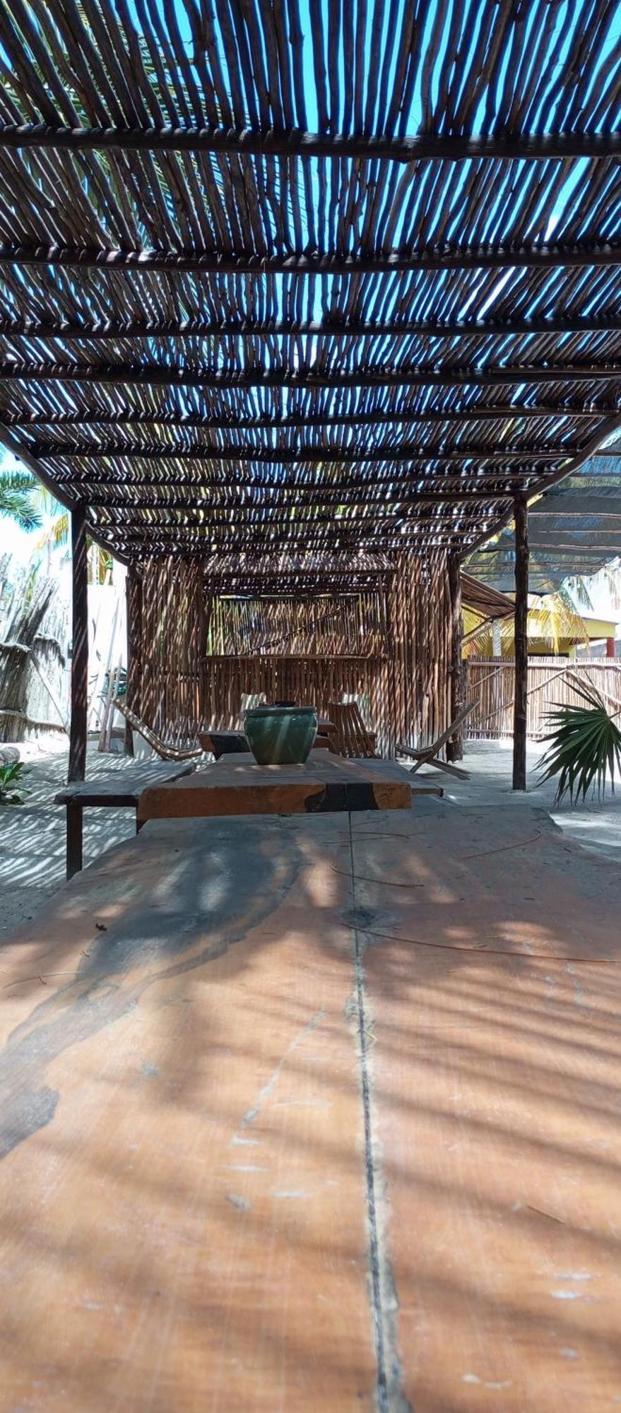 El Regalo El Cuyo Hotel Exterior photo